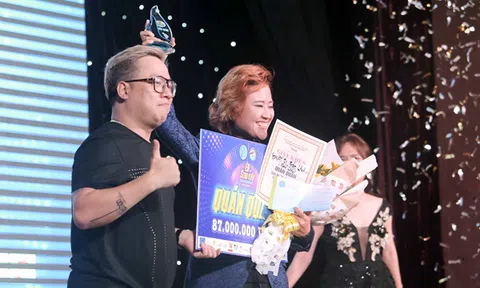 Nữ sinh Cao đẳng Phát thanh truyền hình 2 đăng quang quán quân `Én sinh viên 2018`